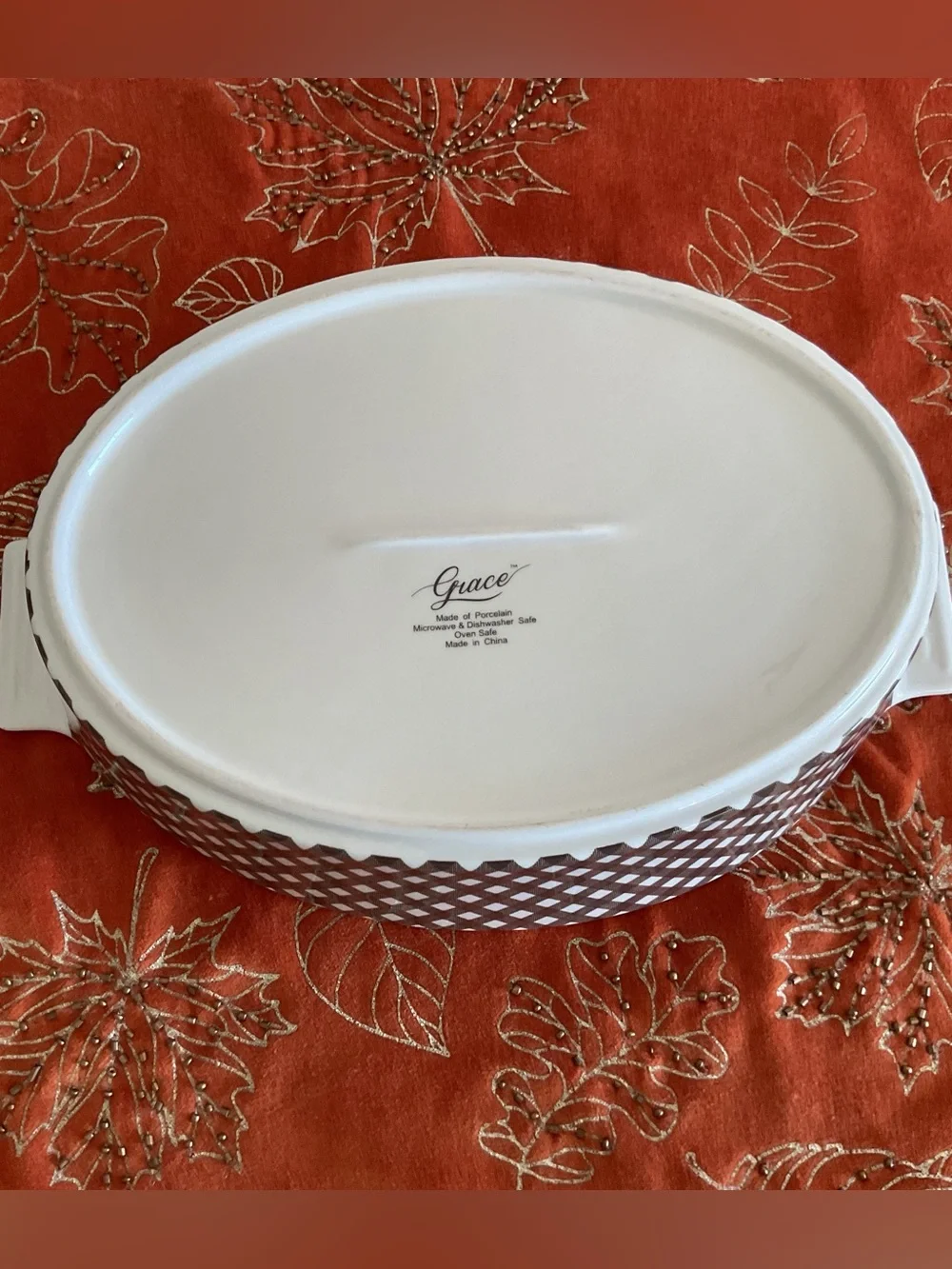 NWOT Grace Pumpkin Patch Lidded Oval Casserole Baker in White & Brown Gingham